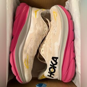 Hoka Women’s Clifton 9 Shoes